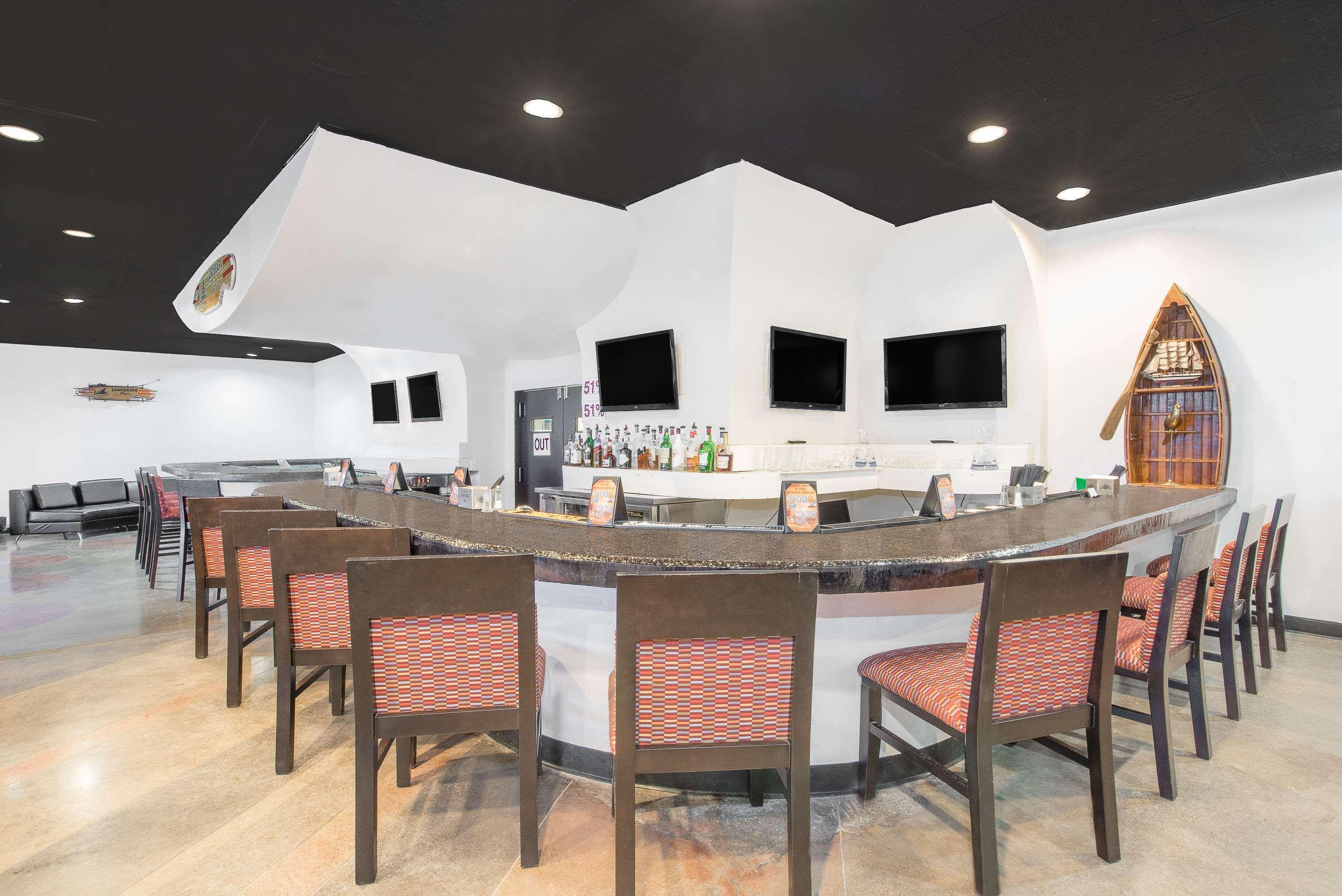 Wyndham Garden Midland Hotel Ngoại thất bức ảnh